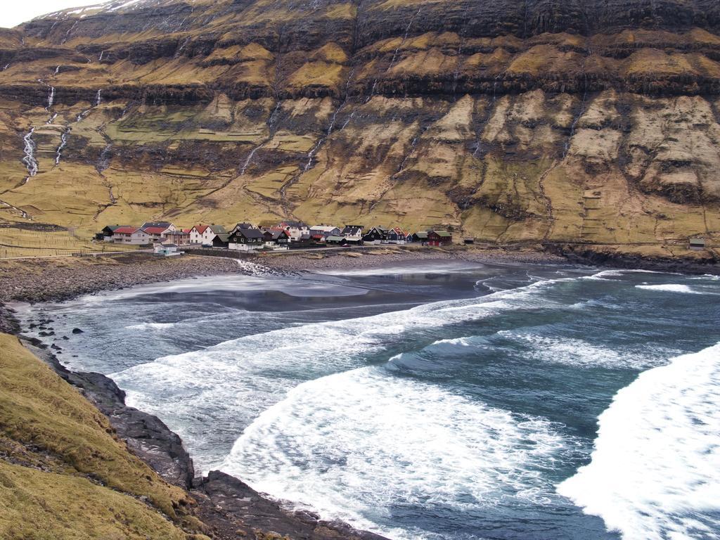 Hotel Vagar Sorvagur Bagian luar foto