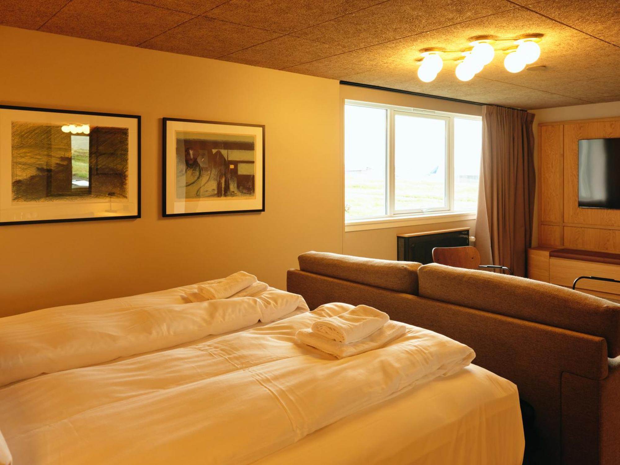 Hotel Vagar Sorvagur Bagian luar foto