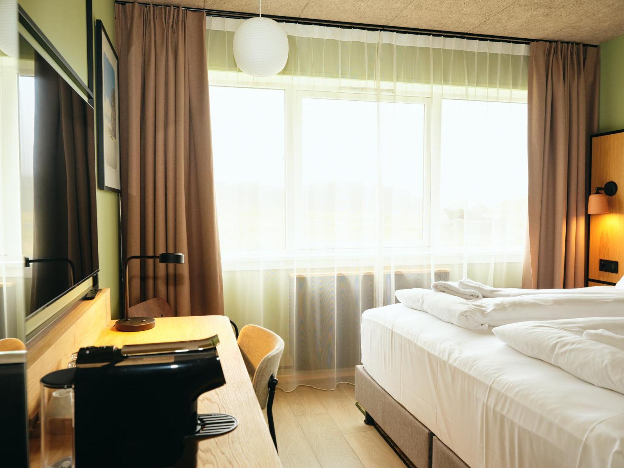 Hotel Vagar Sorvagur Bagian luar foto