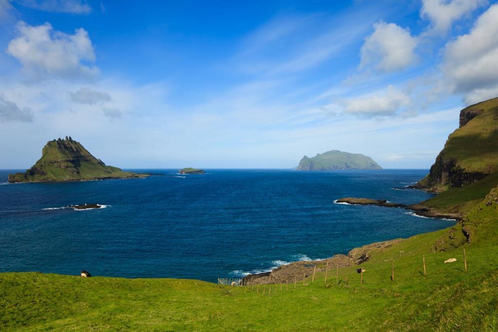 Hotel Vagar Sorvagur Bagian luar foto